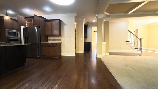 Building Photo - 3361 Lake McGinnis Dr