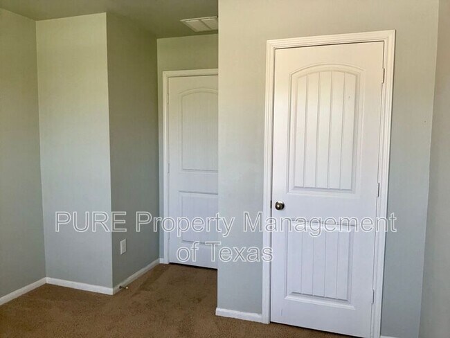 Building Photo - 12040 Riparian Rd