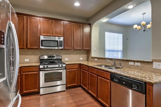 Building Photo - 3101 Davis Ln
