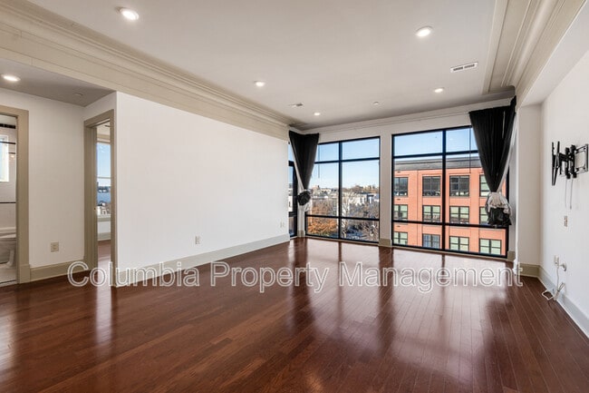 Building Photo - 1301 H St NE