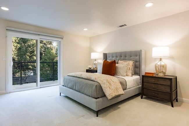 Building Photo - Meticulously Upgraded Los Altos Estate on Over an Acre