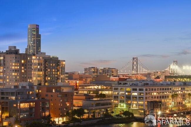 Building Photo - 708 Long Bridge St