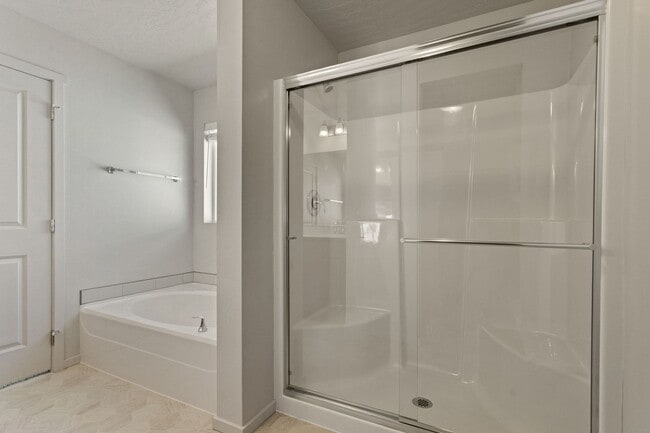 Building Photo - Stunning 3 Bed, 2 Bath Rancher in Spokane Valley!