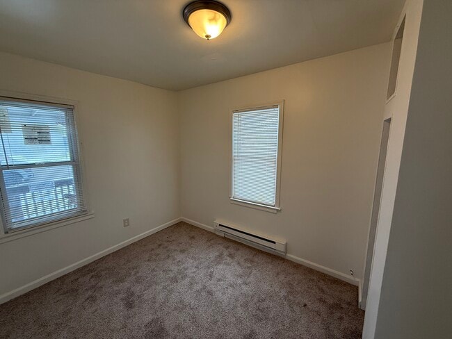 Building Photo - 12408 Sarsfield Ave