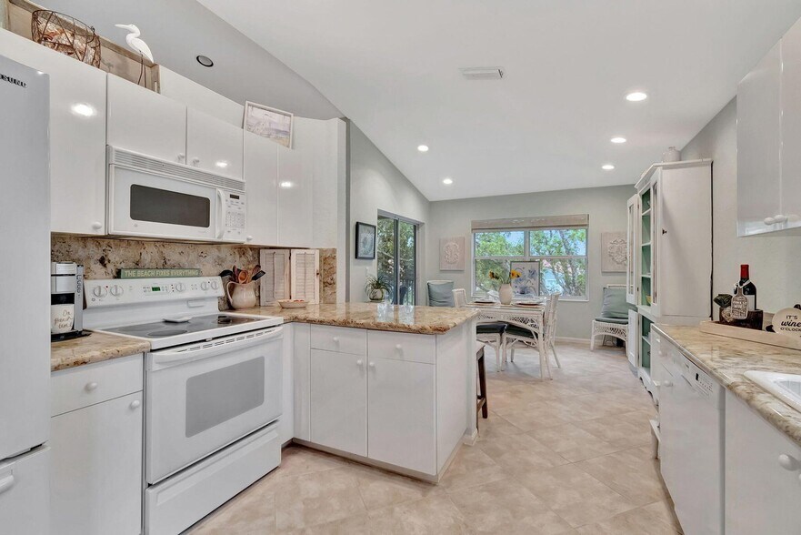 Building Photo - 7942 Laina Ln