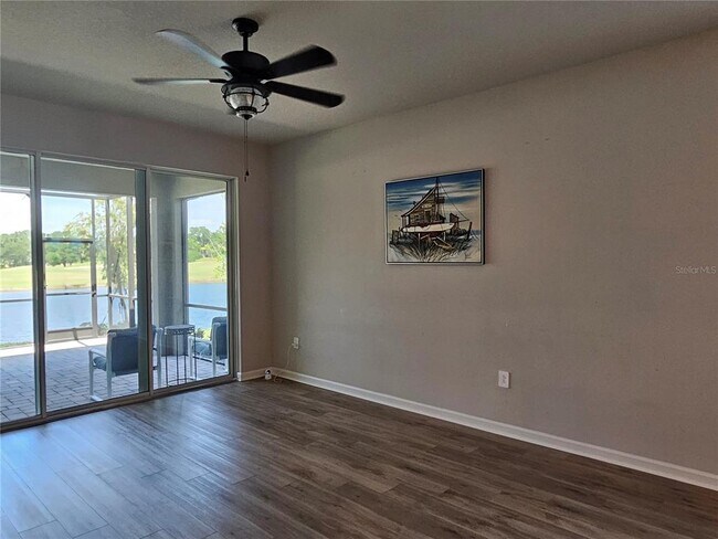 Building Photo - 3776 Maxwell Park Dr