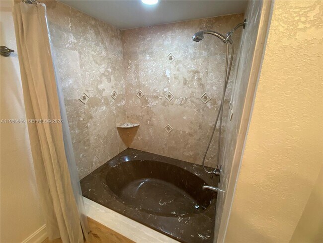 Building Photo - 2049 S Ocean Dr