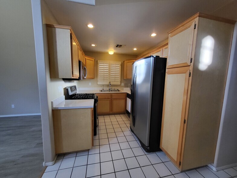 Building Photo - 5369 Chili Pepper St