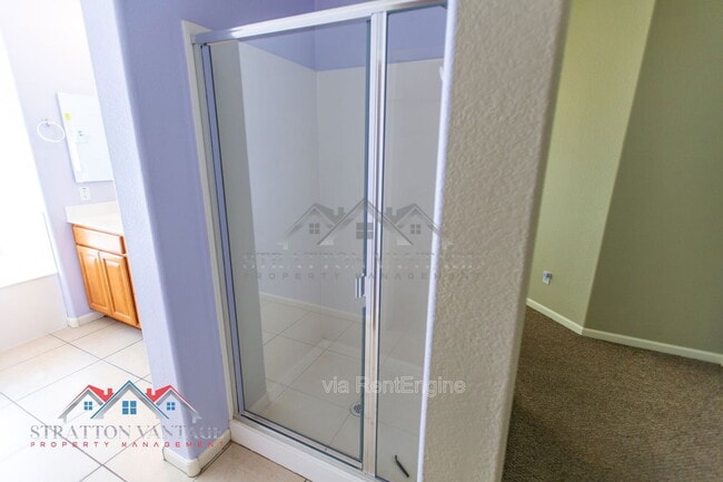 Building Photo - 13562 W Cypress St