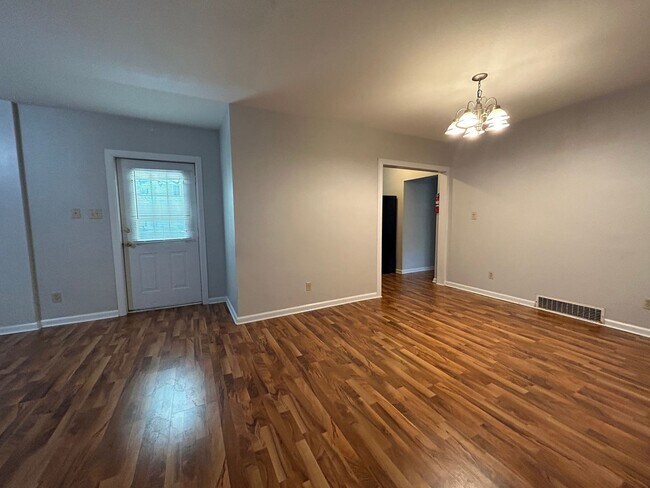 Building Photo - Available August 20th, 2026!!