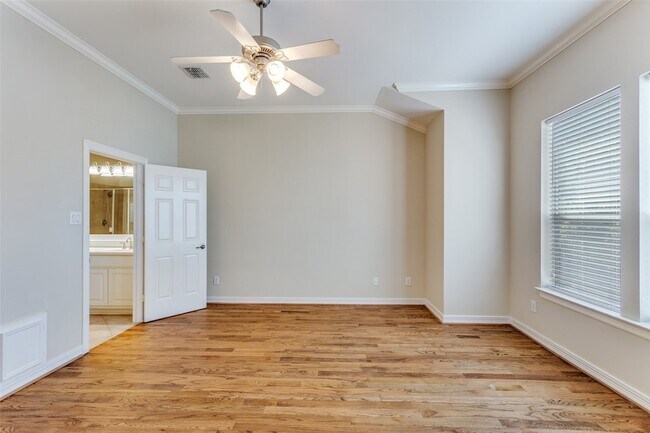 Building Photo - 3610 Gillespie St