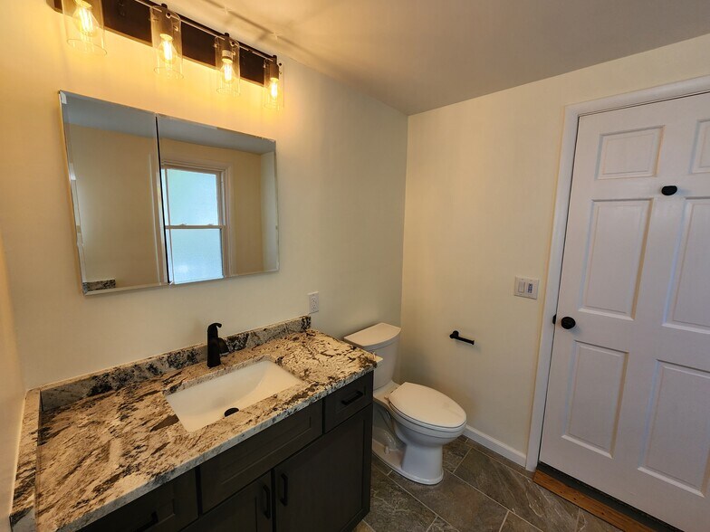 Building Photo - 262 Tennyson Ave