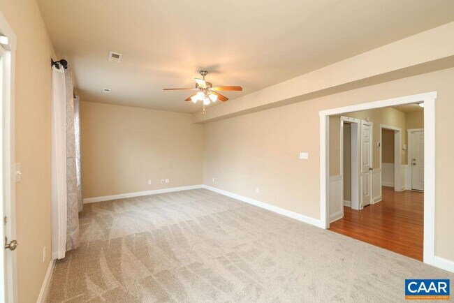 Building Photo - 328 Marquette Ct