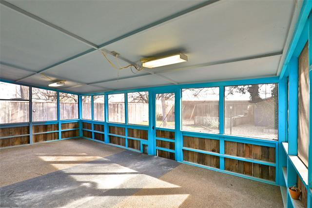 Building Photo - 501 N La Salle Dr