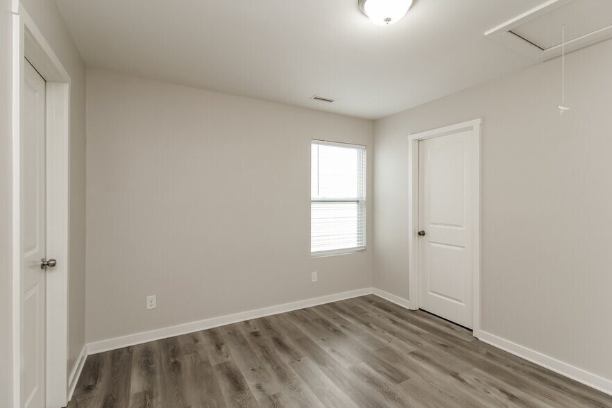 Building Photo - 1048 Joselynn Drive
