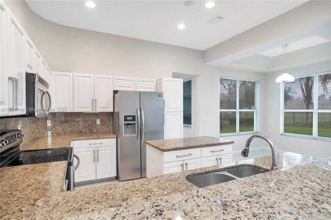 Building Photo - 2527 Eagle Run Dr