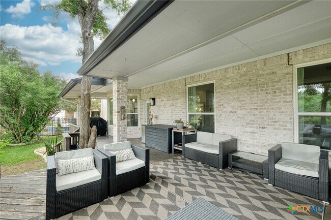 Building Photo - 30209 Oak Tree Dr