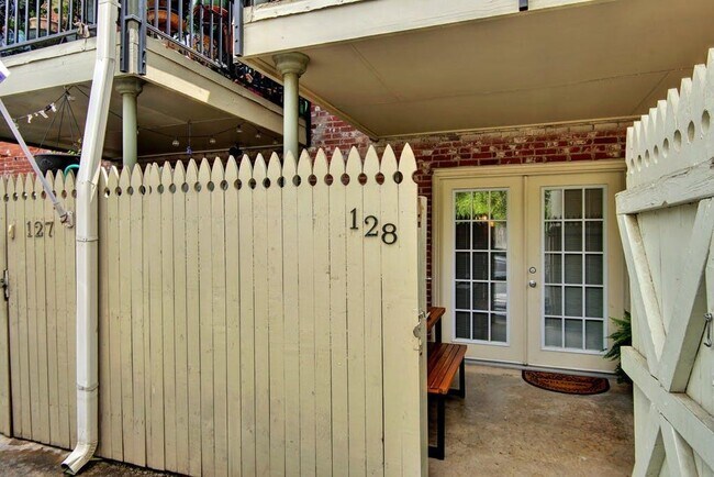 Building Photo - 7920 Rockwood Ln