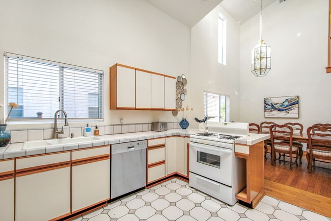 Building Photo - 34507 Camino El Molino