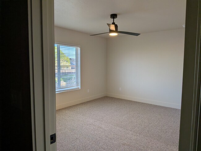 Building Photo - 4621 Highgarden Wy