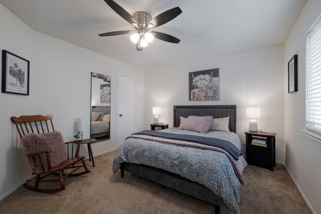 Building Photo - 12114 Stoney Bend St