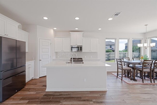 Building Photo - 521 Calmo Ct