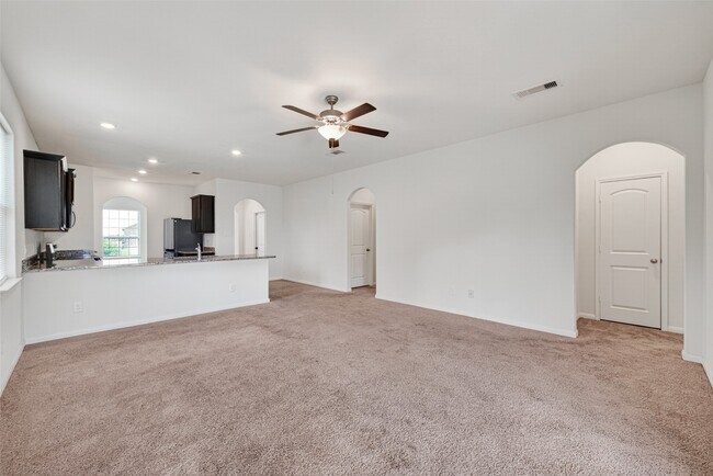 Building Photo - 2112 Mule Ridge Dr