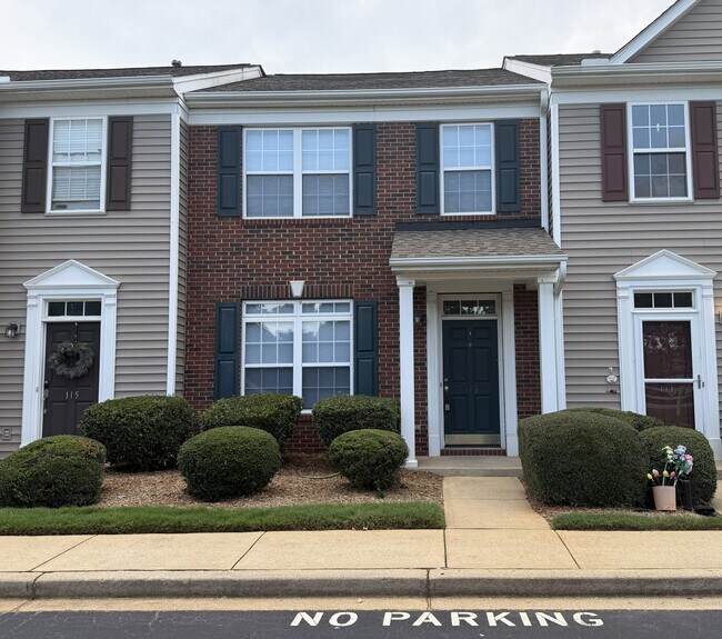 Building Photo - 113 Cirrus Ct