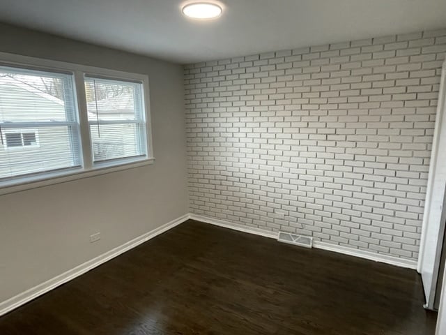 Building Photo - 14830 Cottage Grove Ave