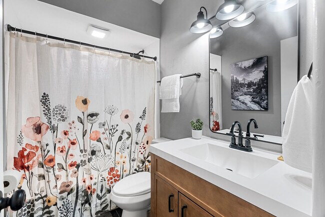 Building Photo - 2310 Dove Dr