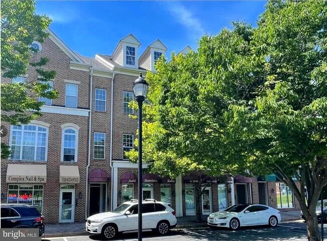 Building Photo - 5033 Softwood Ln