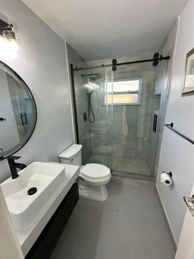 Building Photo - 3291 SW 4th St