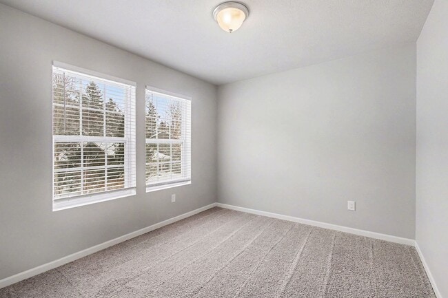 Building Photo - Outstanding Neighborhood in Saugatuck for Long Term Lease!