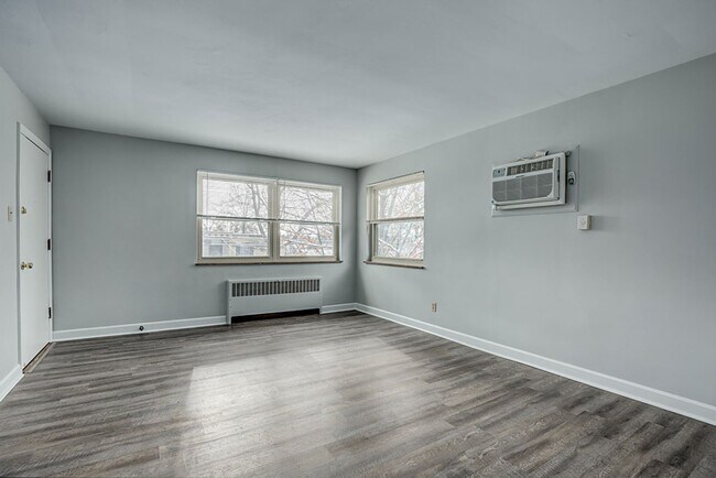 Building Photo - 3129 Ramona Ave