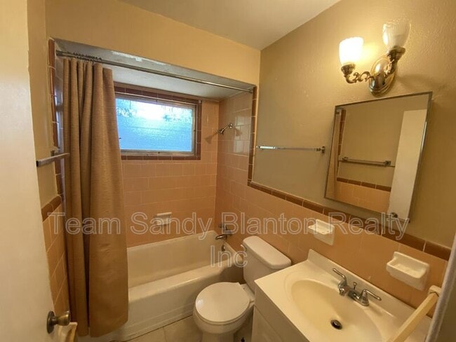 Building Photo - 4416 Creighton Rd