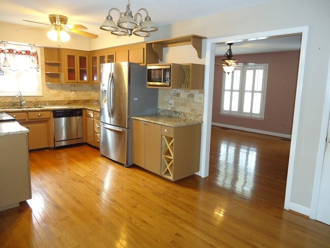 Building Photo - 805 Durango Ct