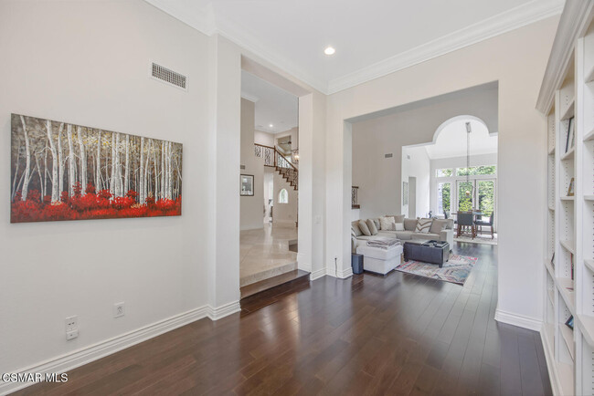 Building Photo - 2521 Sandycreek Dr