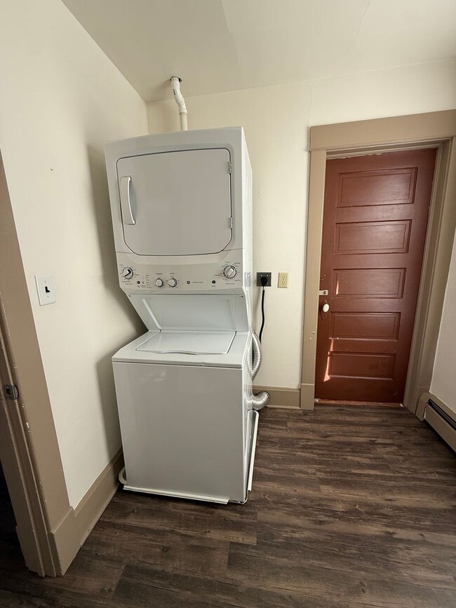 Building Photo - 1835 15th St