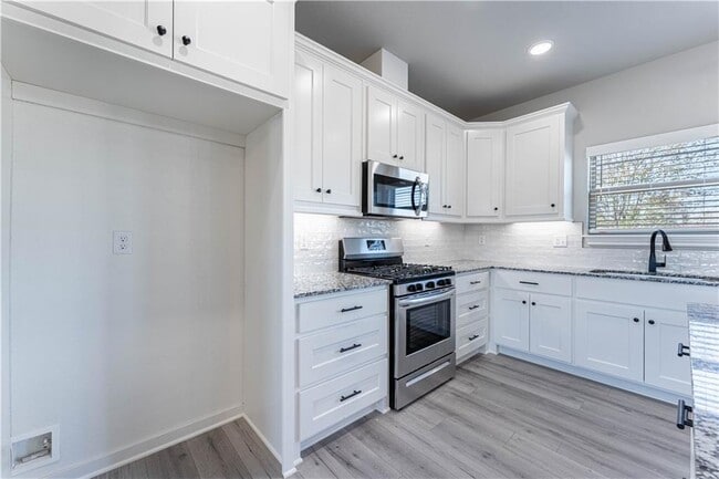 Building Photo - 2312 John W Montgomery Cir