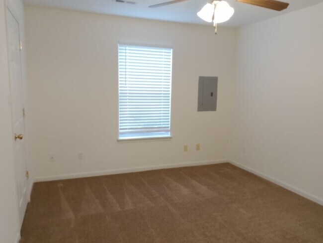Building Photo - 5013-5015 Carrie Ridge Dr.