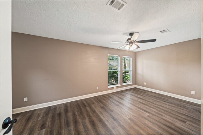 Building Photo - 3019 Ramblewood Rd