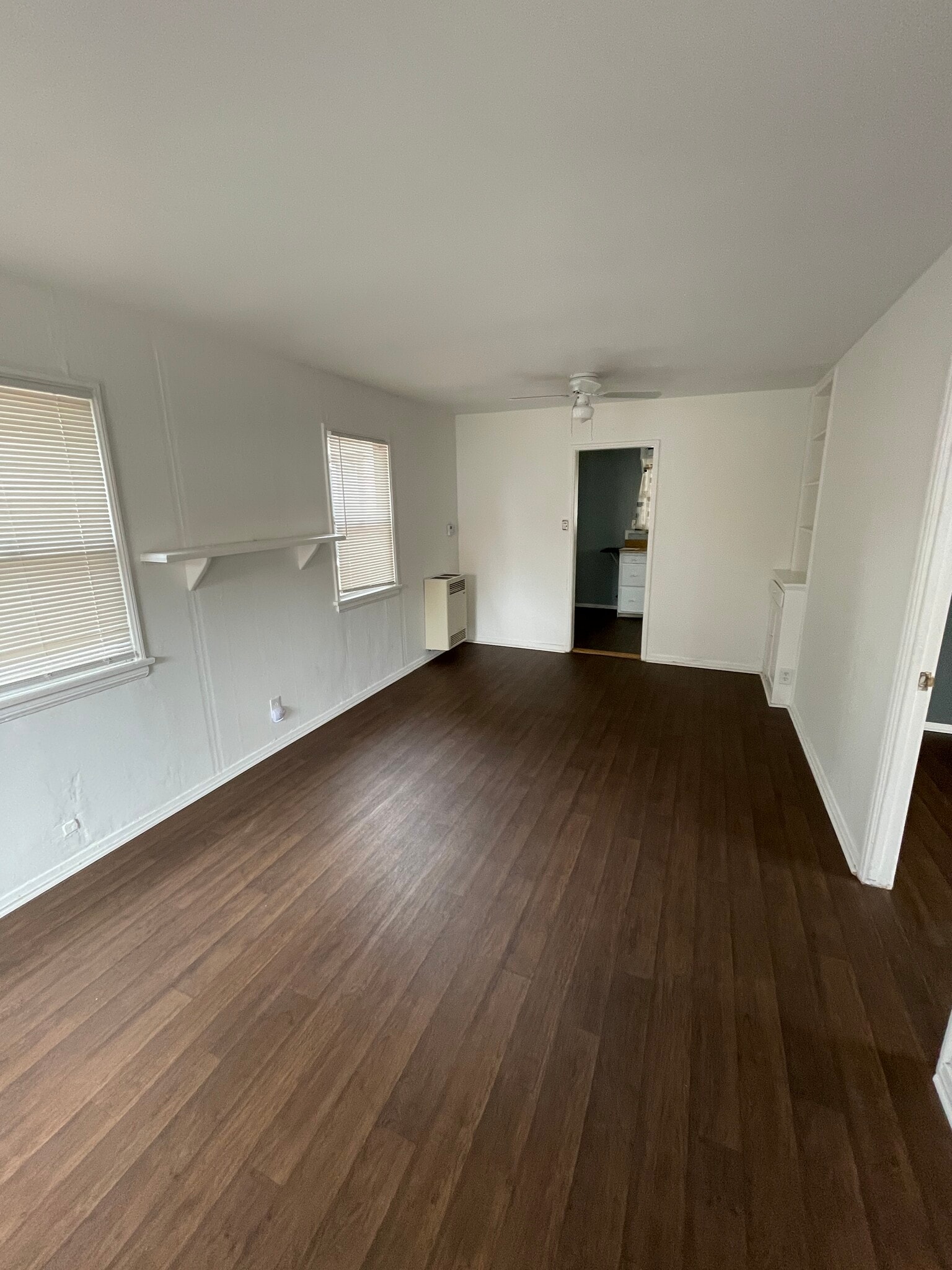 Building Photo - 8033 Rosecrans Ave