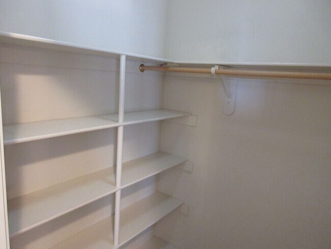 Building Photo - Move-In Discount -- 2 bedroom - 2 bath With Garage!