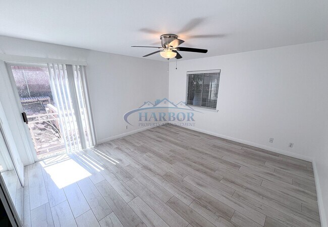 Building Photo - 3507 S Kerckhoff Ave