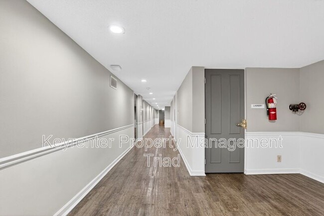 Building Photo - 1101 N Elm St