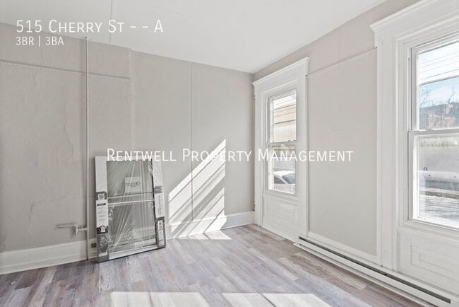 Building Photo - 515 Cherry St