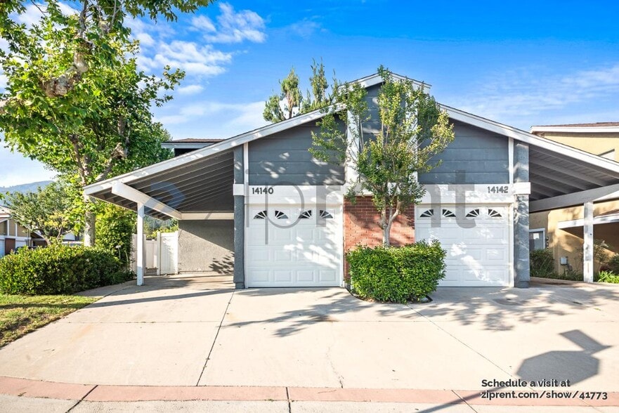 Primary Photo - 14140 Oro Grande St