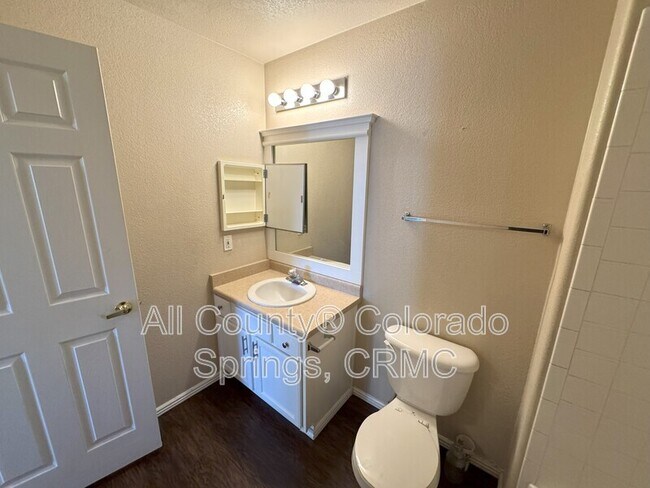 Building Photo - 3975 Rivera Grv