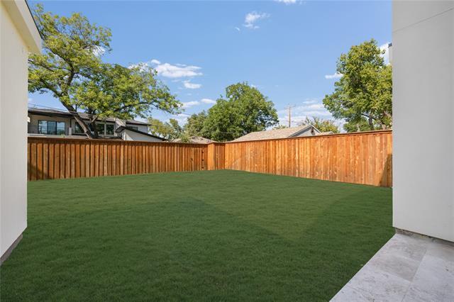 Building Photo - 3715 Park Ln