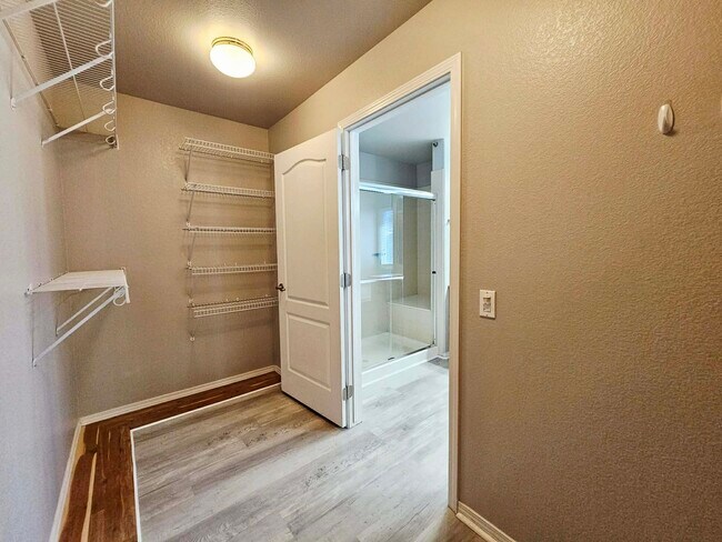 Building Photo - 6834 Cool Spring Way